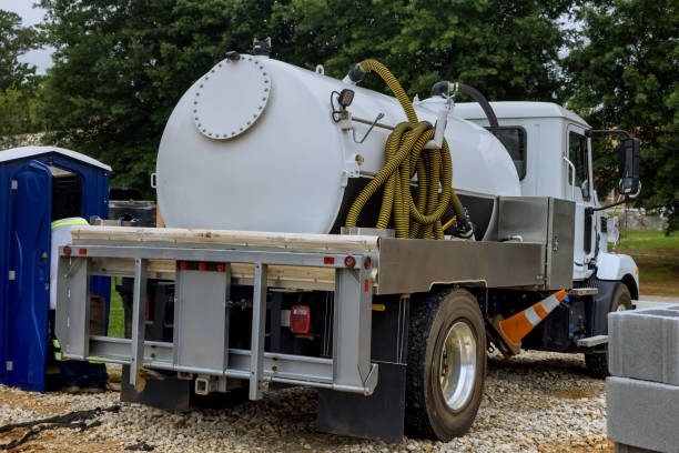 Best Portable toilet rental cost  in Loogootee, IN